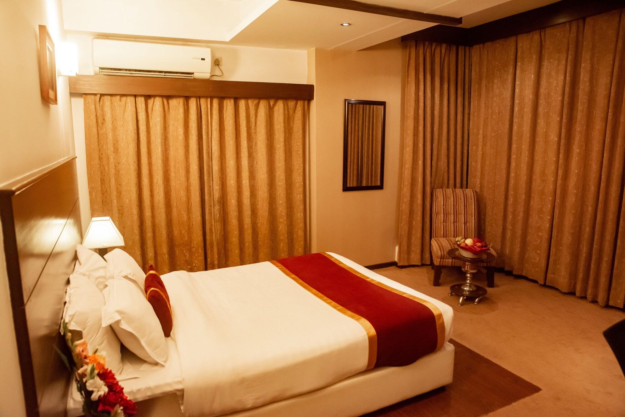 Grand Oriental Hotel Dhaka Exterior photo